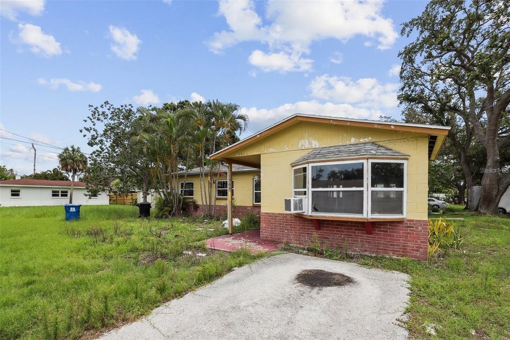 Photo of 1560 Connecticut Avenue NE, St Petersburg, FL 33703 (MLS # TB8453440)