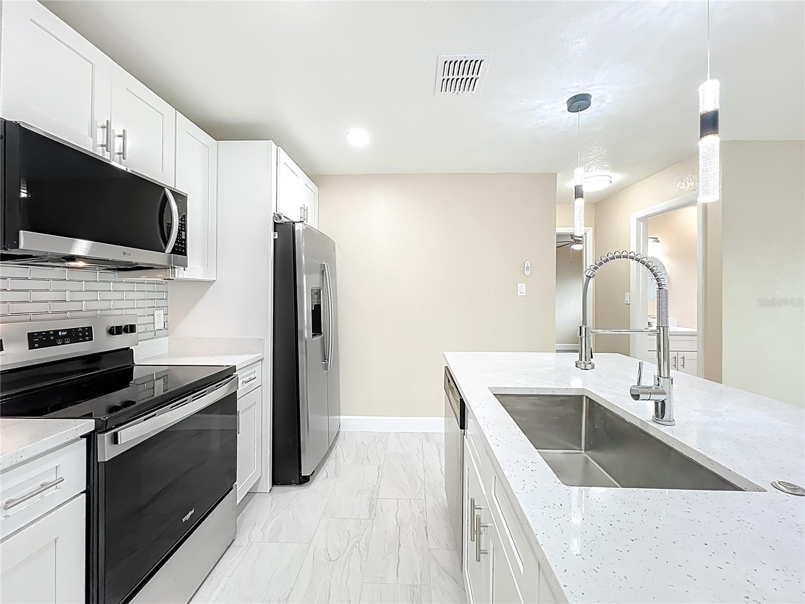 IMPERIAL ESTATES - Residential