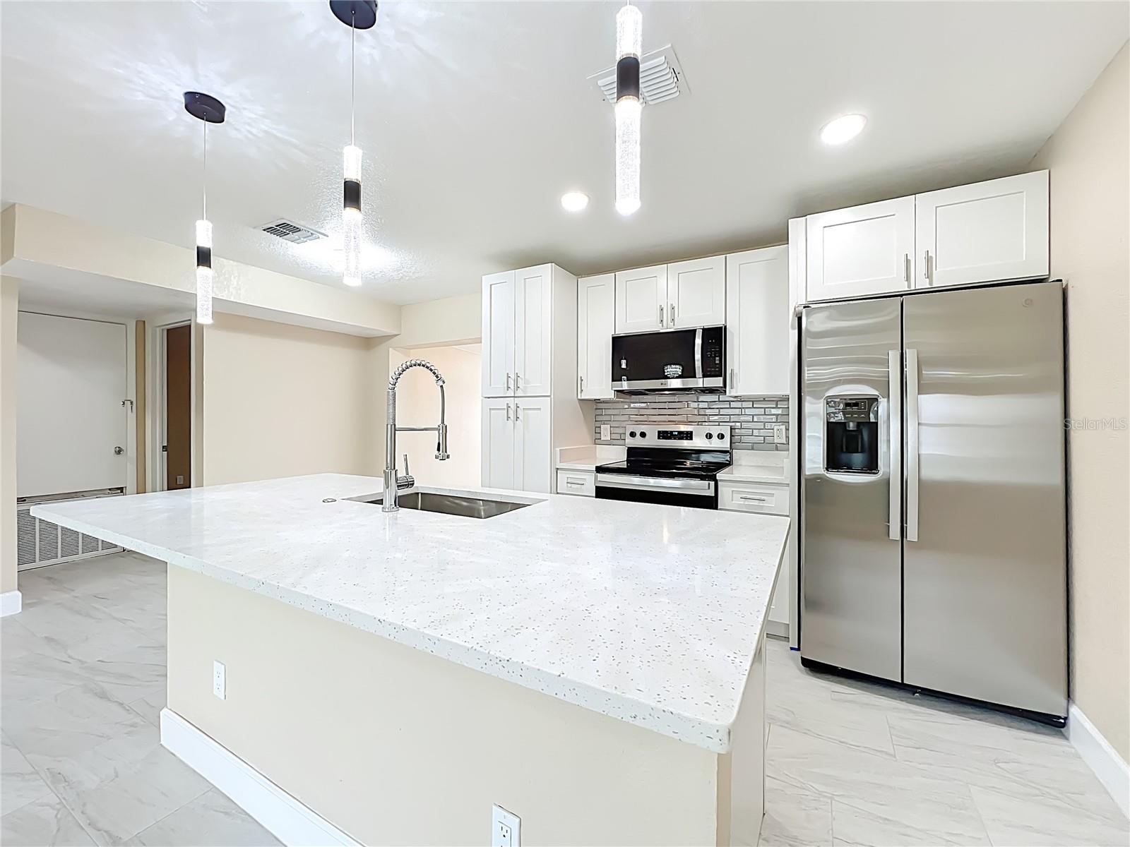 IMPERIAL ESTATES - Residential