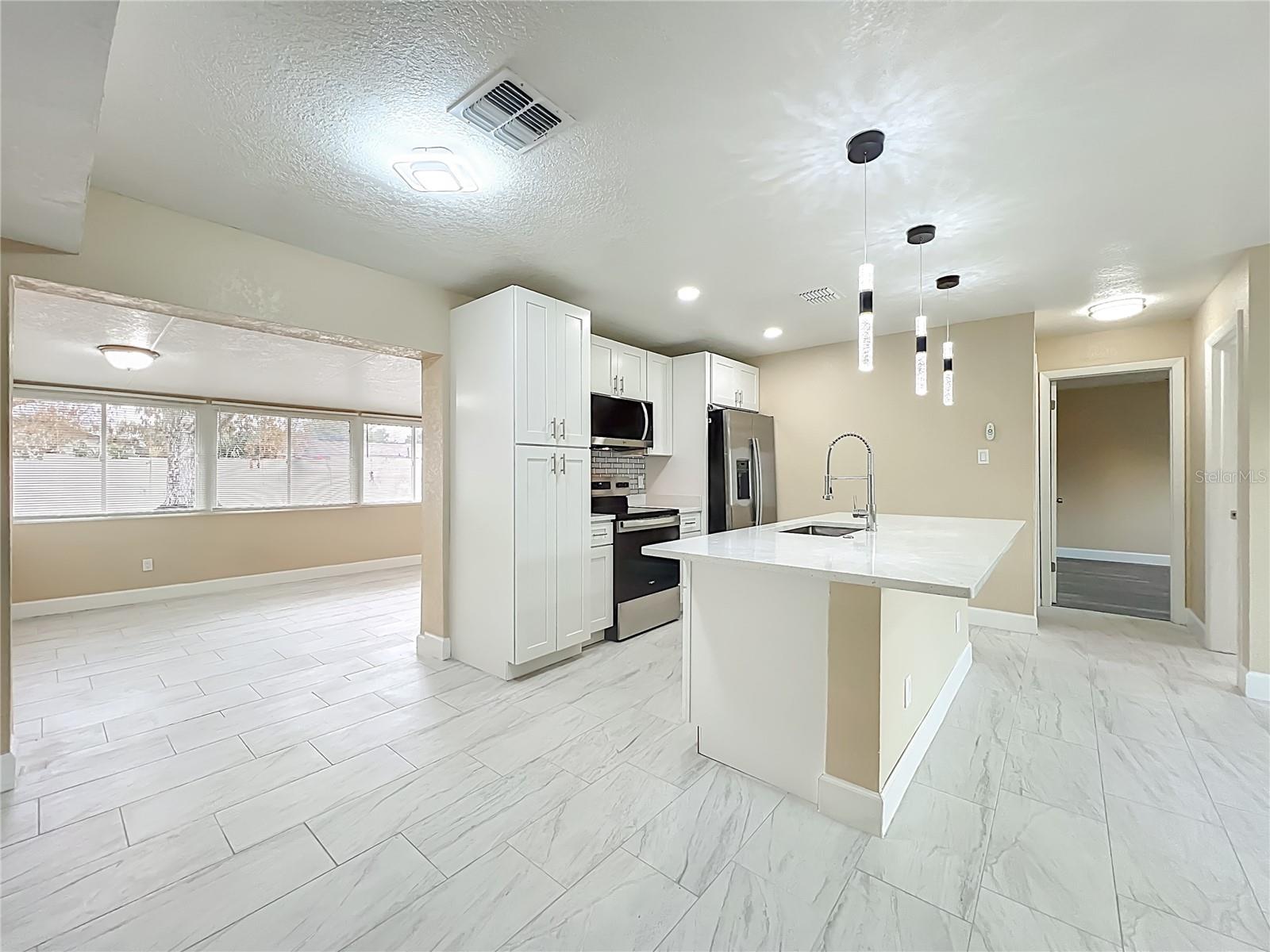 IMPERIAL ESTATES - Residential