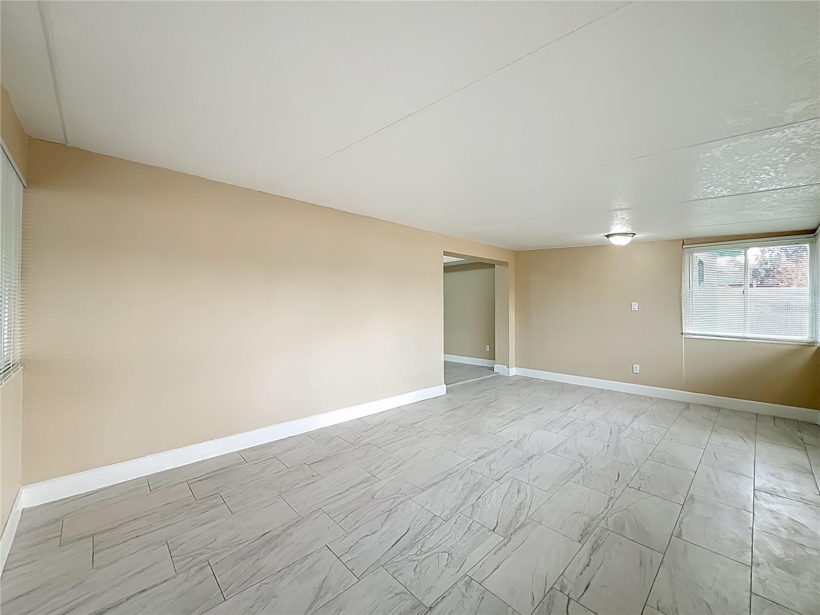 IMPERIAL ESTATES - Residential