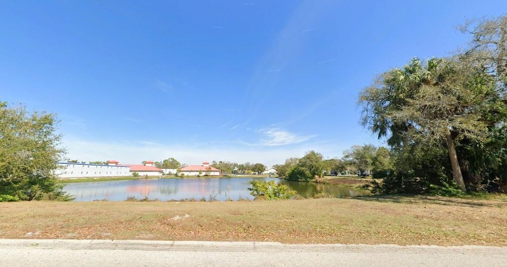 Photo of 647 67th Street Circle E, Bradenton, FL 34208 (MLS # A4690815)