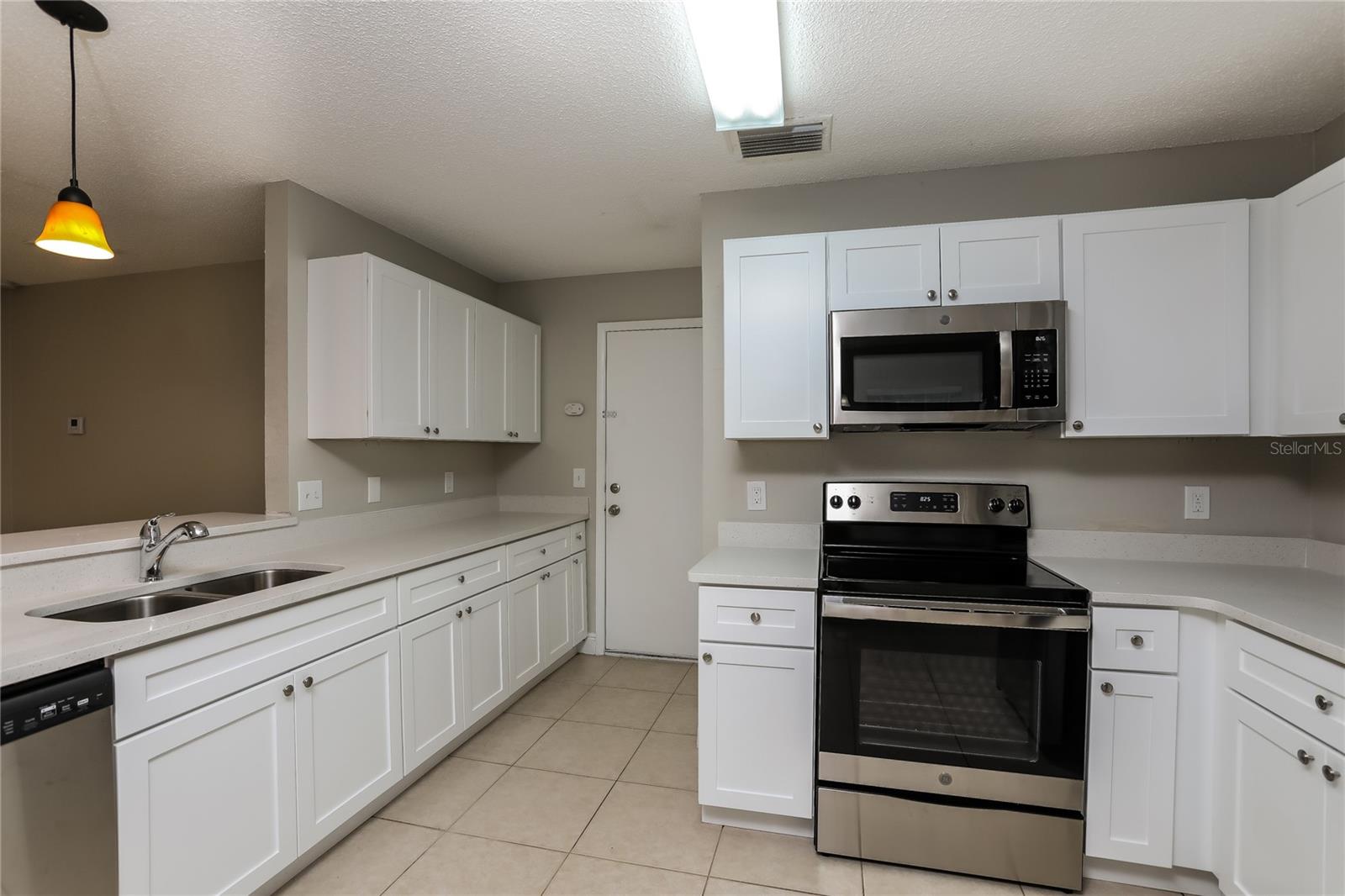 10729 SATINWOOD CIRCLE