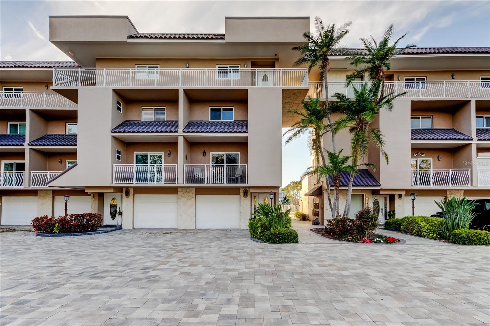 CASTILLO DEL SOL CONDO - Residential