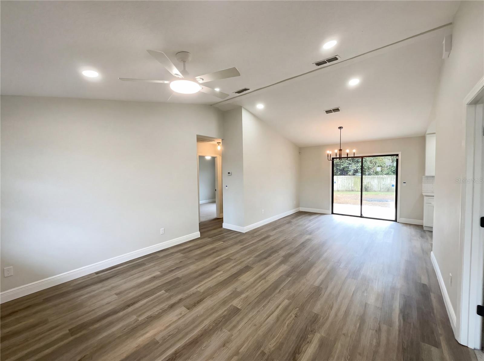 4864 LAKE SHORE DRIVE