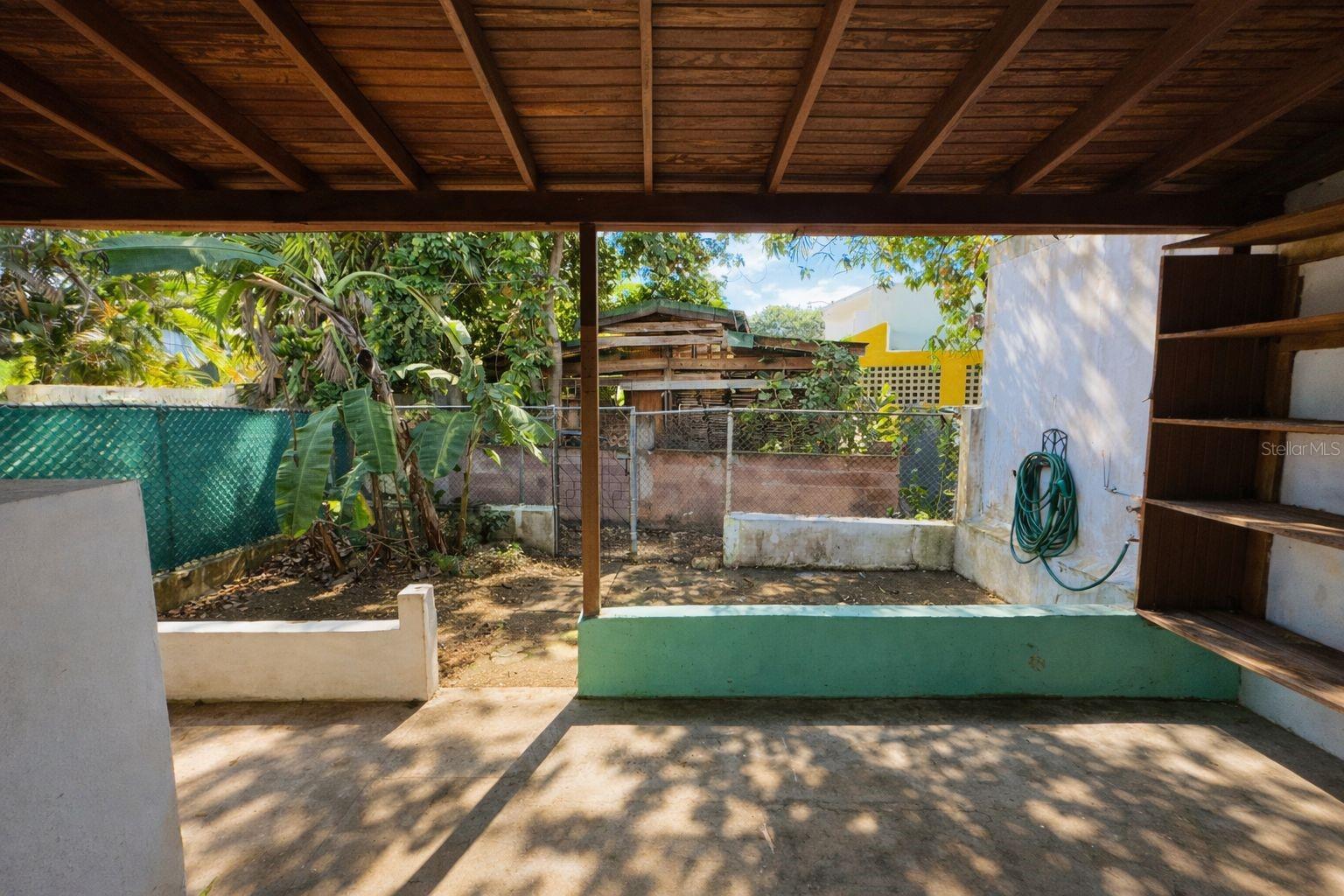 P2400FS FLAMBOYAN ST. AZ-9