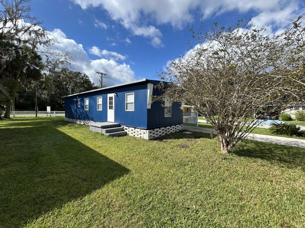 Photo of 16 Wilderness Drive, Lake Panasoffkee, FL 33538 (MLS # A4670279)