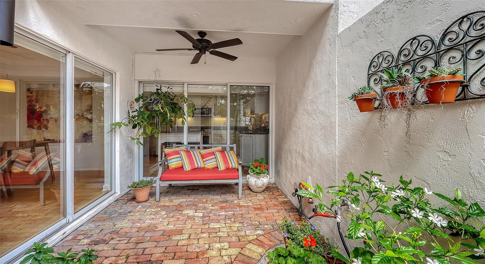 LIBRARY MEWS - Residential