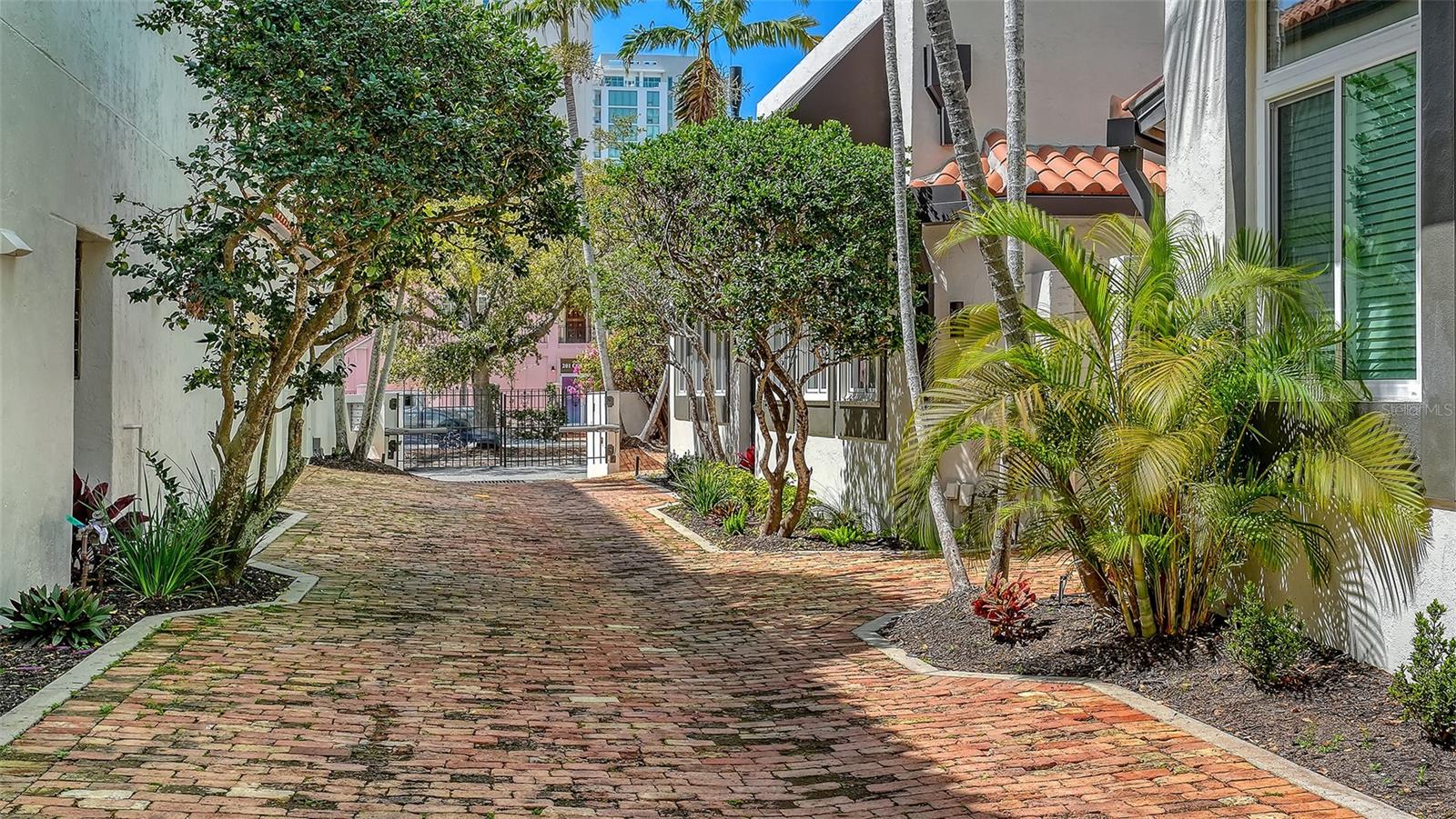 LIBRARY MEWS - Residential