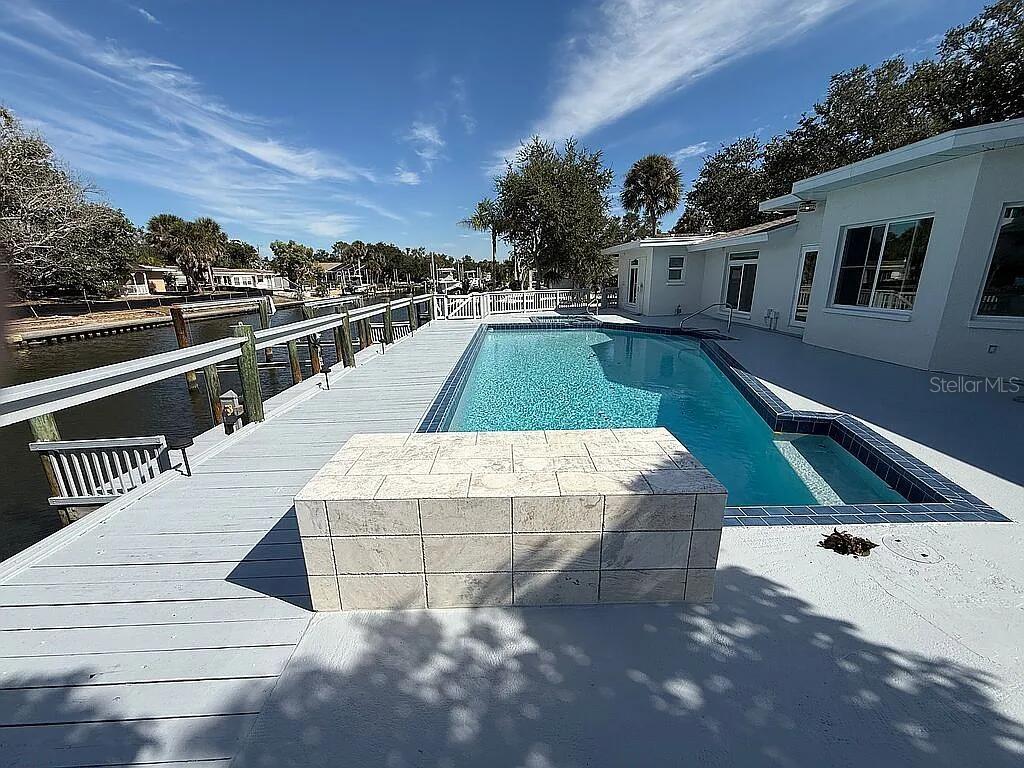 SIESTA ISLES - Residential