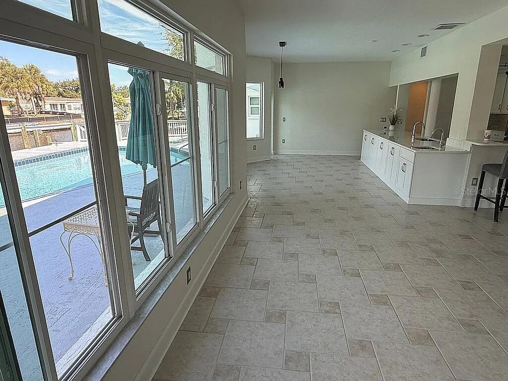 SIESTA ISLES - Residential