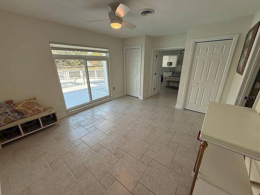 SIESTA ISLES - Residential