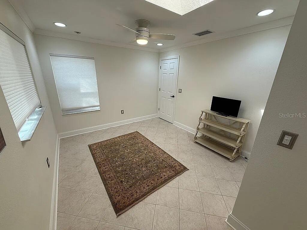 SIESTA ISLES - Residential