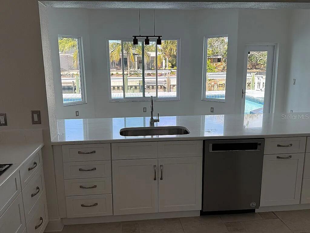 SIESTA ISLES - Residential