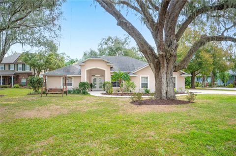 A home in LAKELAND