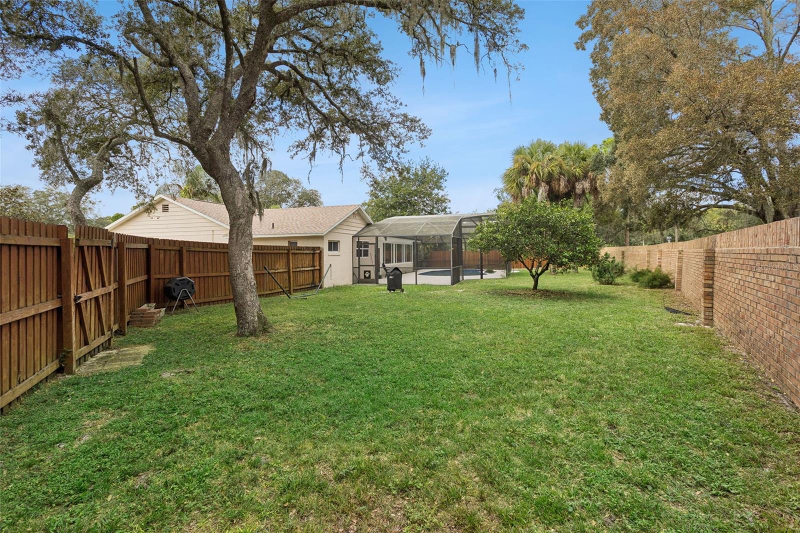 260 E HORNBEAM DRIVE
