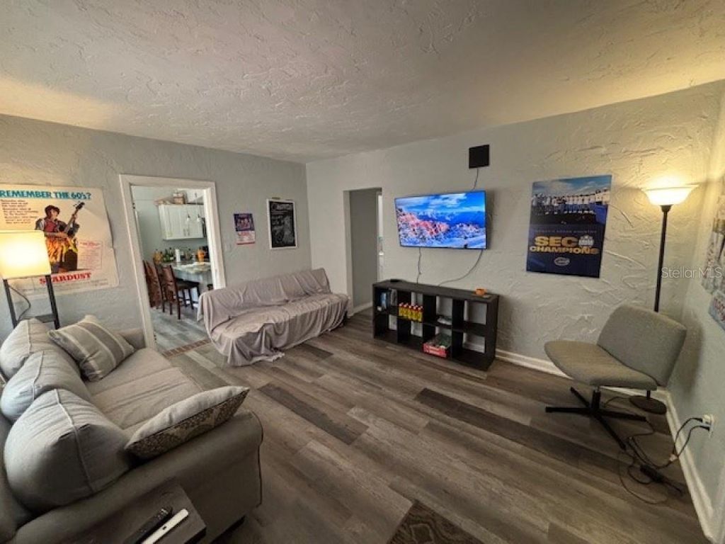 Photo of 203 NW 25th Street, Gainesville, FL 32607 (MLS # A4685983)