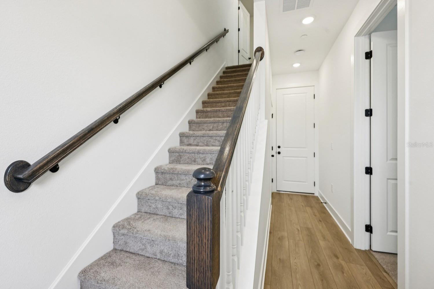 15315 HAMLIN PARK DRIVE