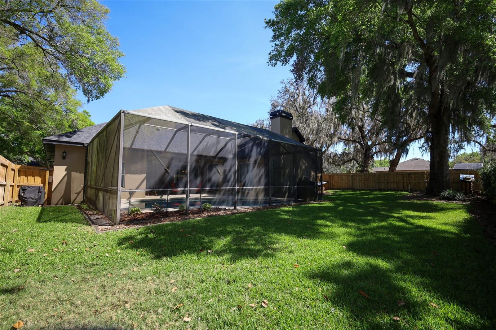 WHISPERING WOODS - Residential