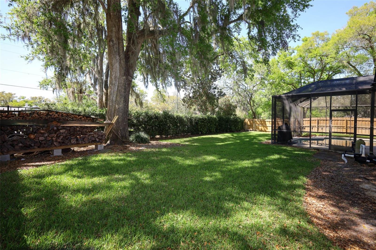 WHISPERING WOODS - Residential