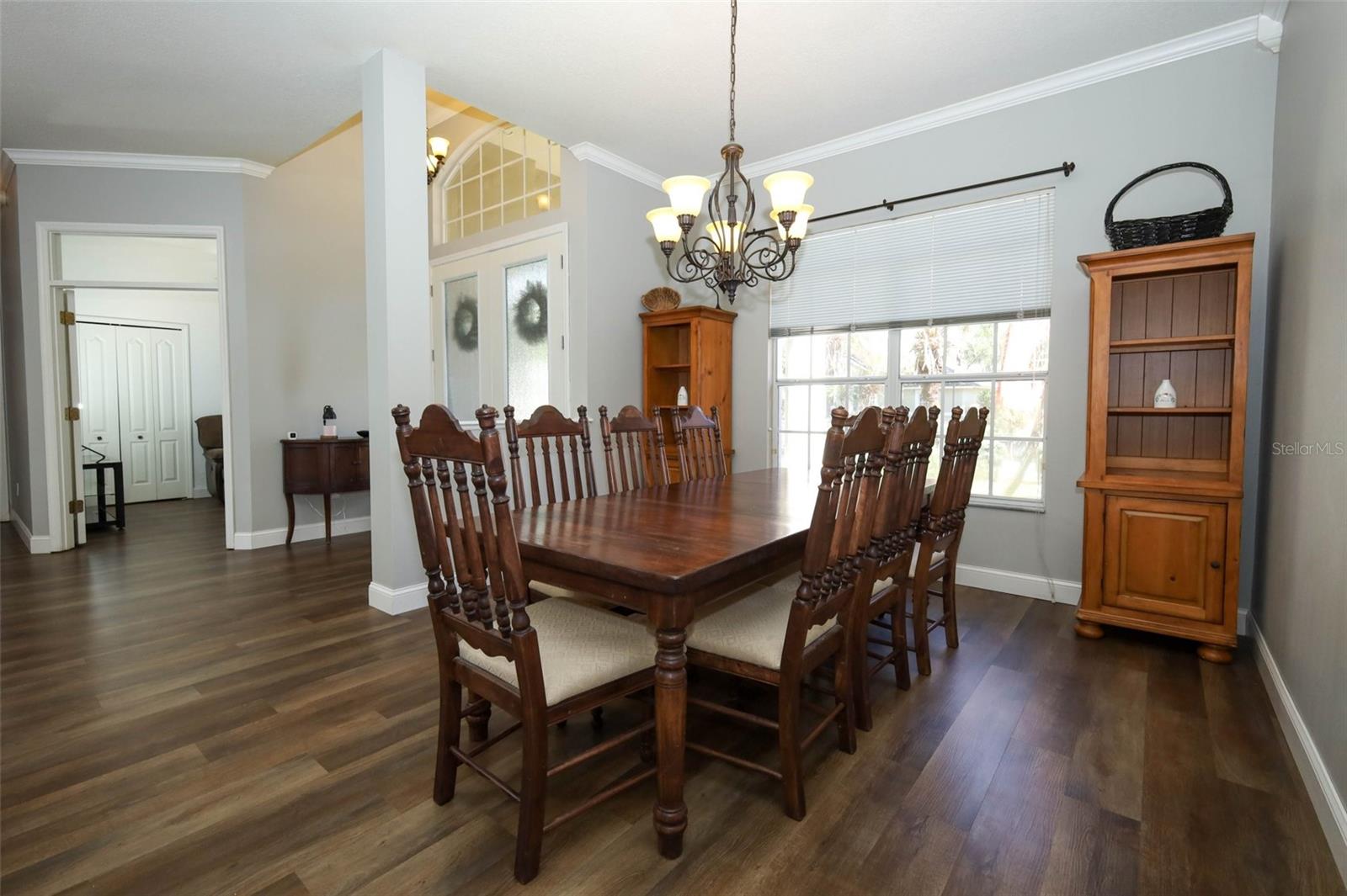 WHISPERING WOODS - Residential