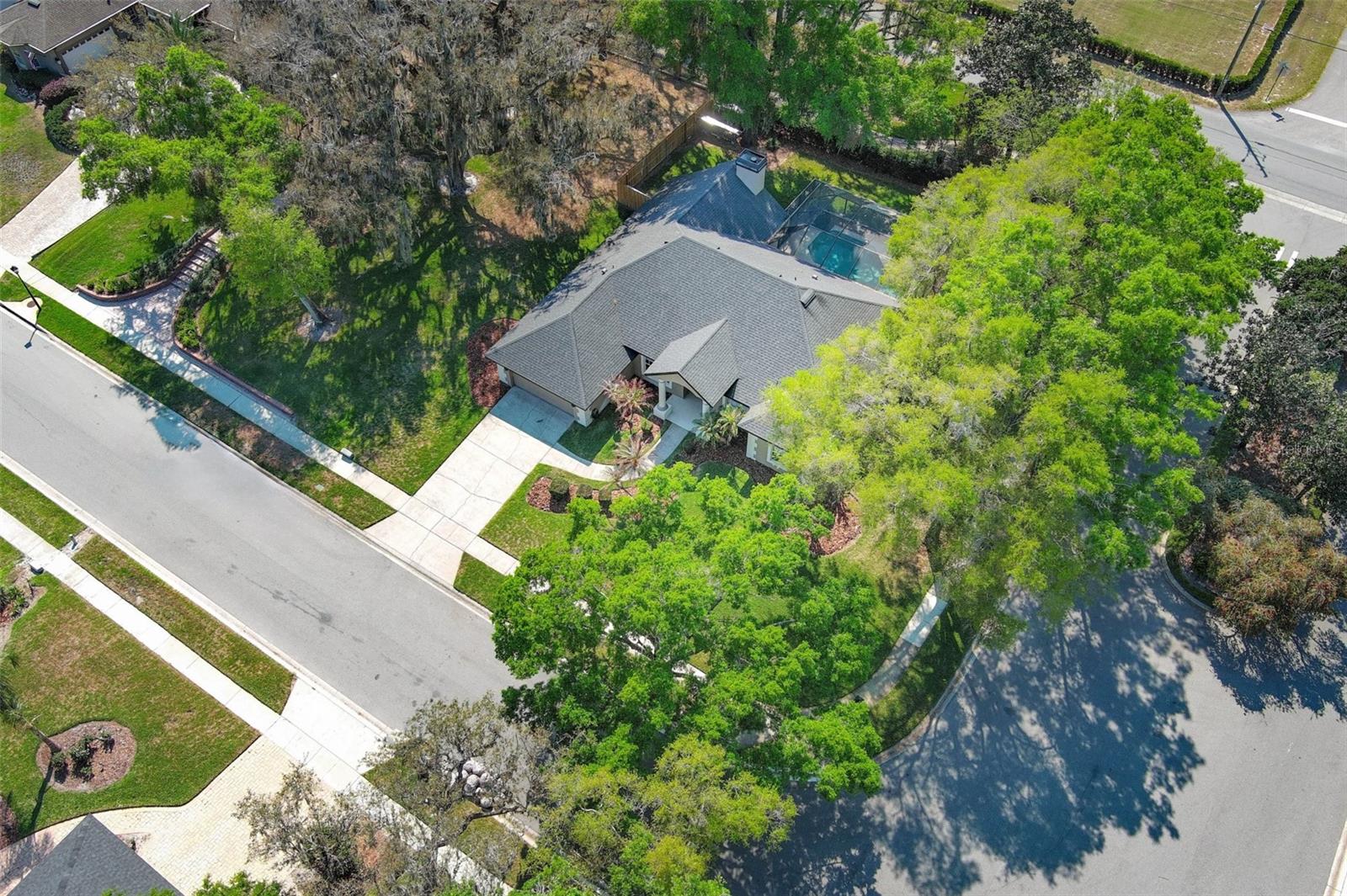 WHISPERING WOODS - Residential