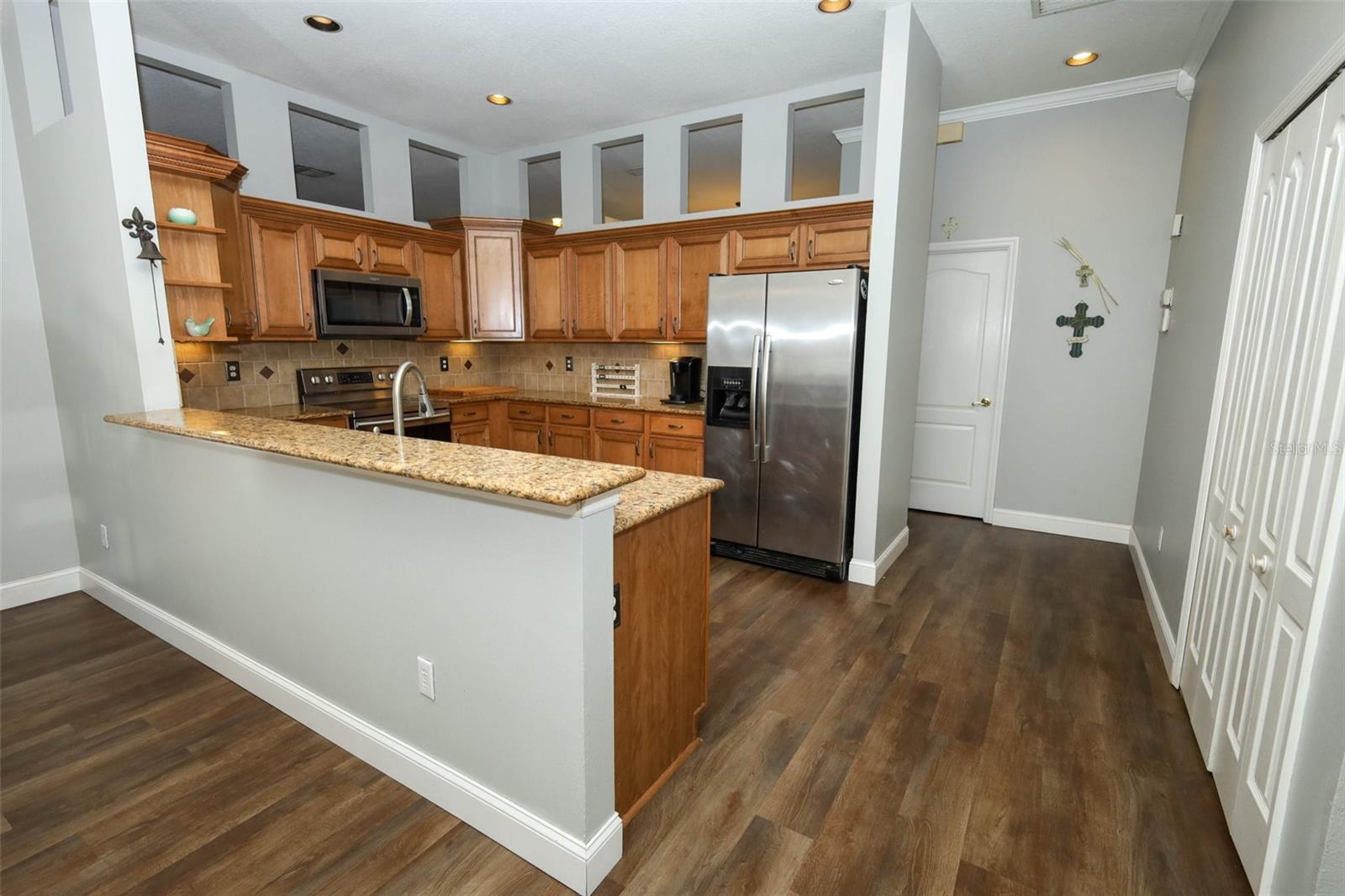 WHISPERING WOODS - Residential