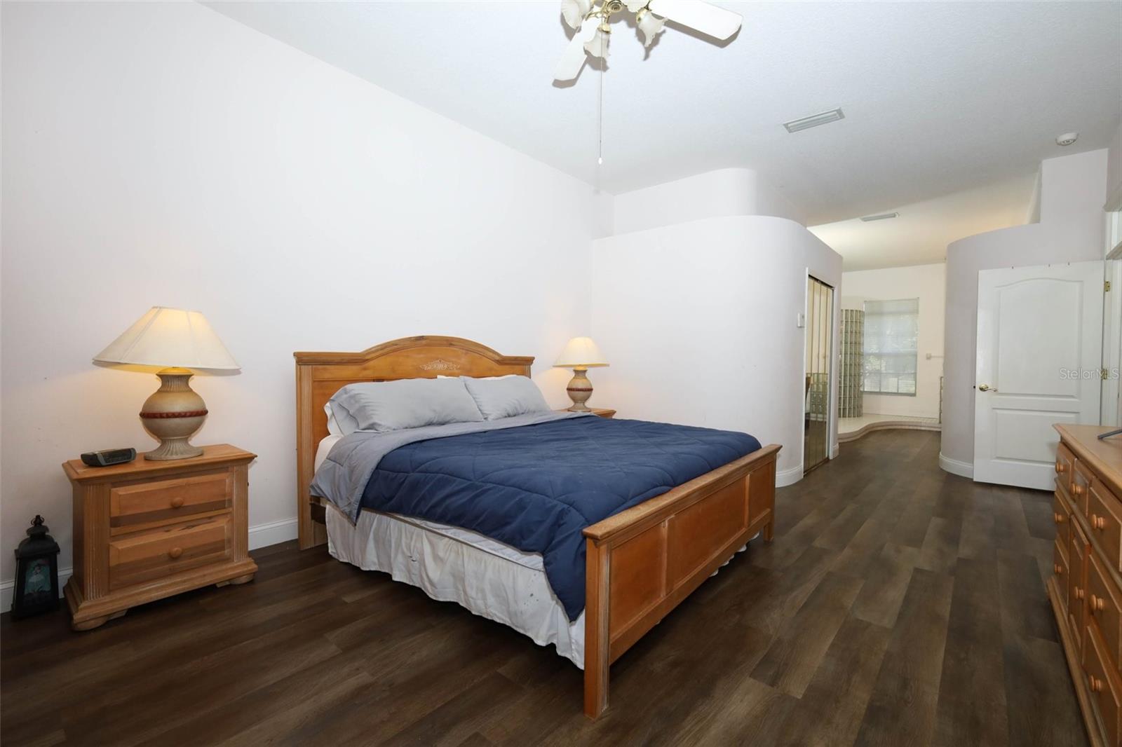 WHISPERING WOODS - Residential