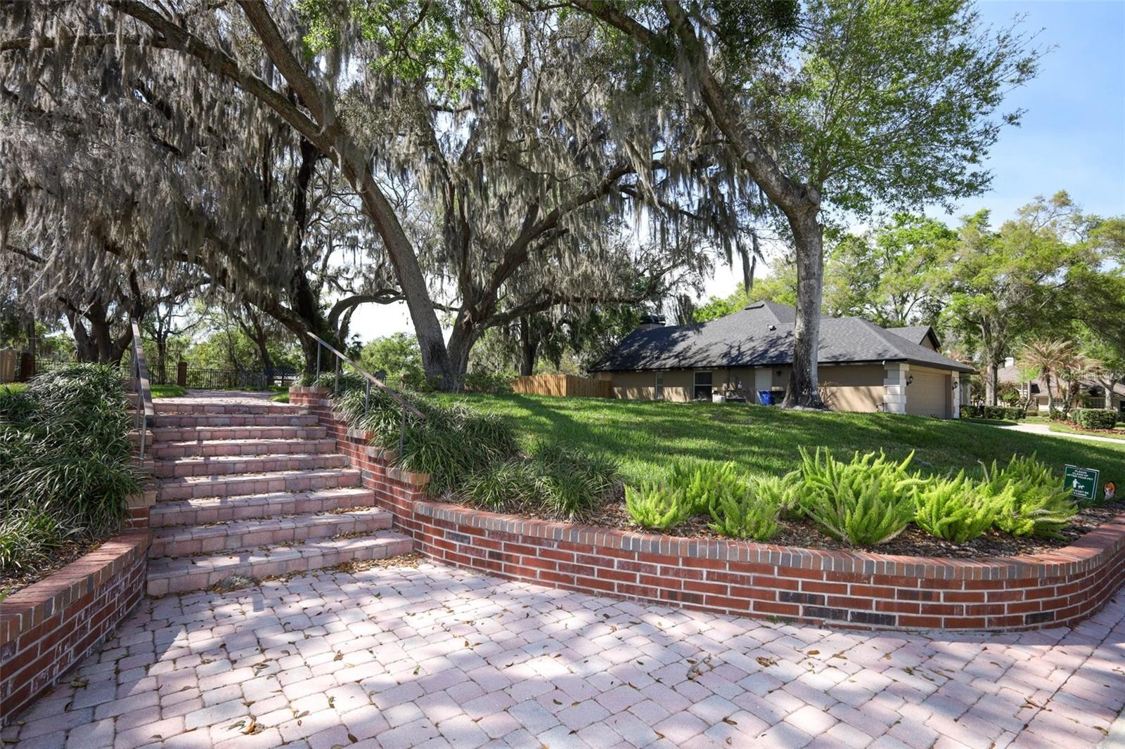 WHISPERING WOODS - Residential