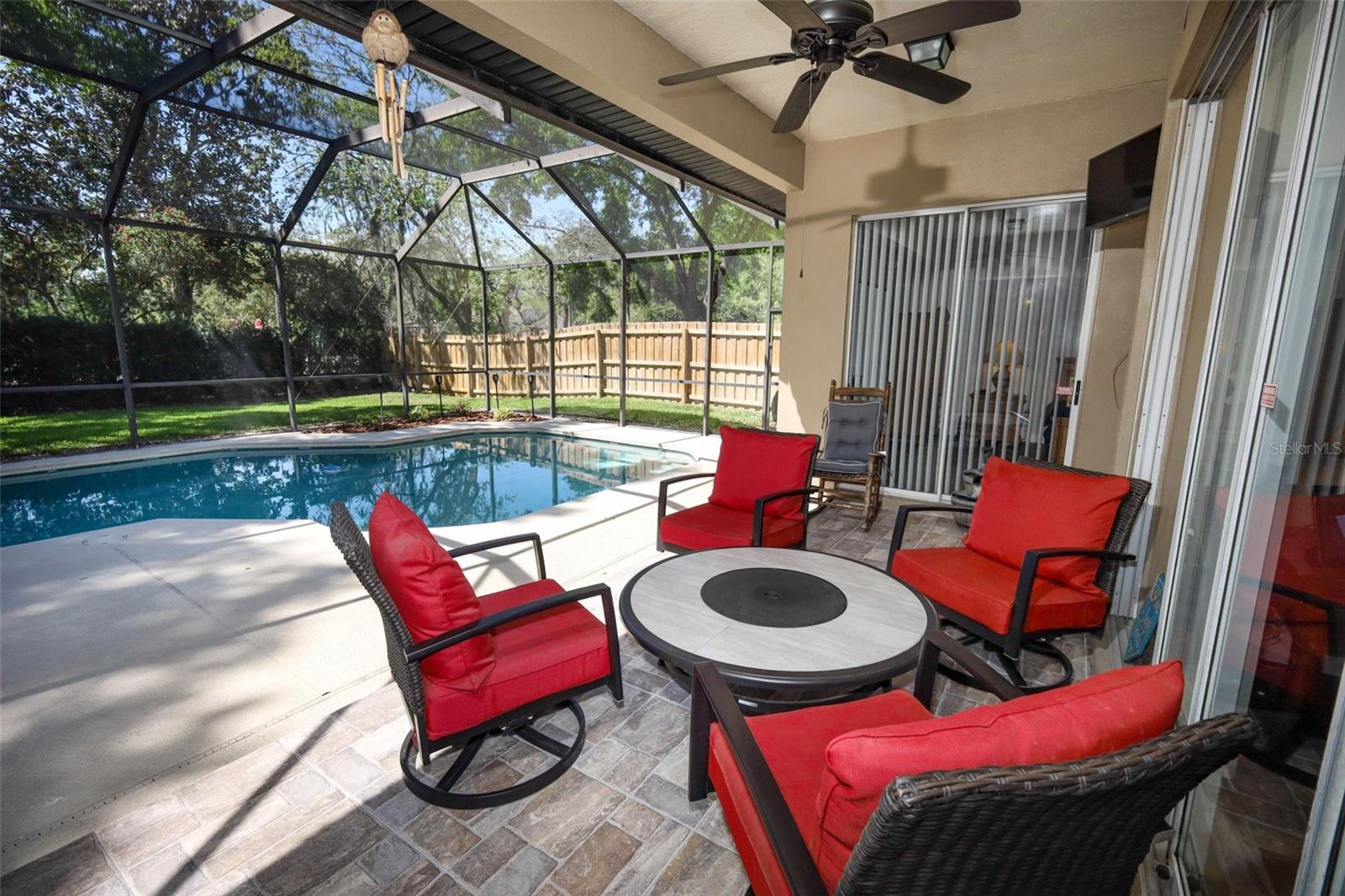 WHISPERING WOODS - Residential