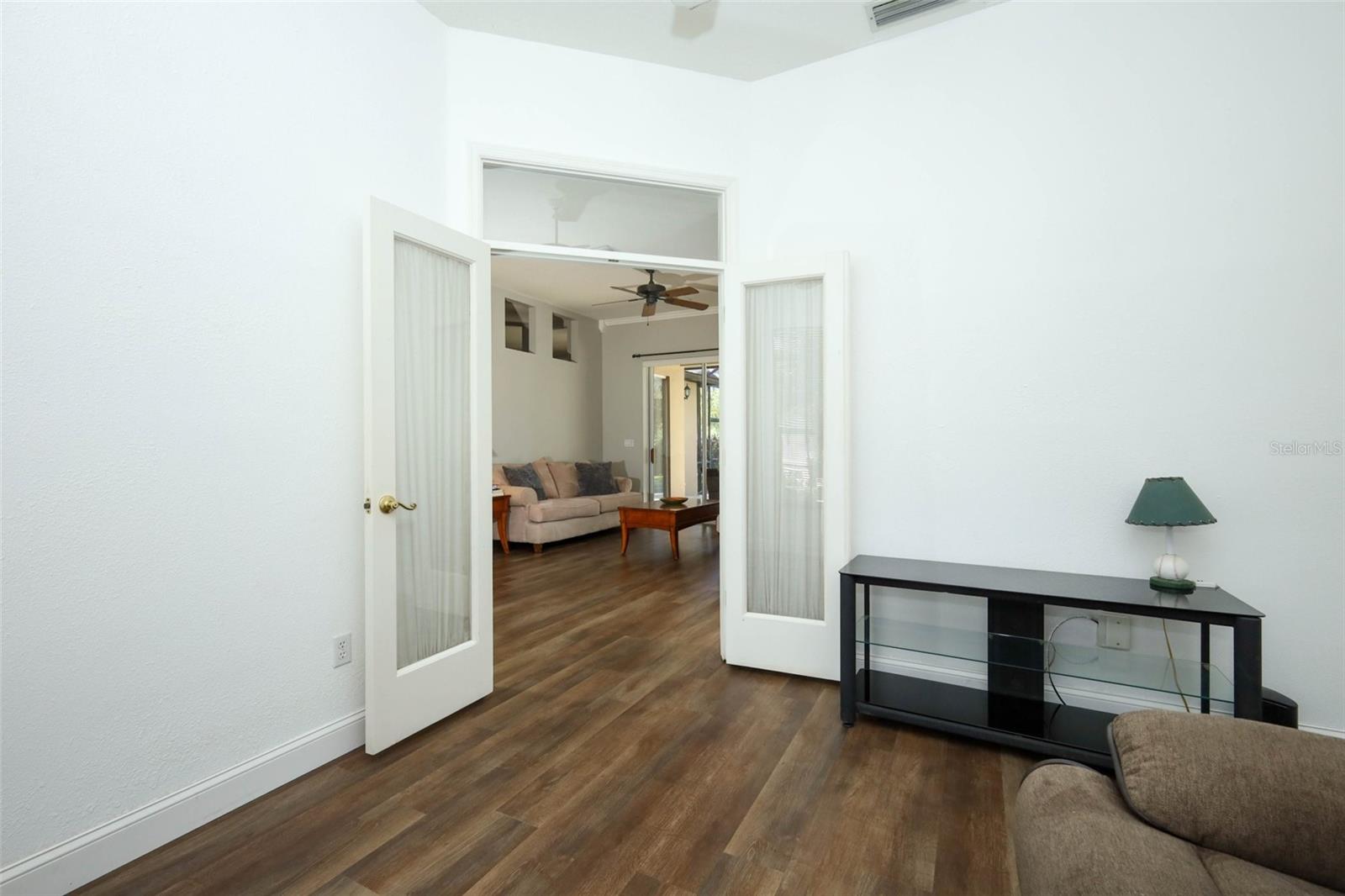 WHISPERING WOODS - Residential