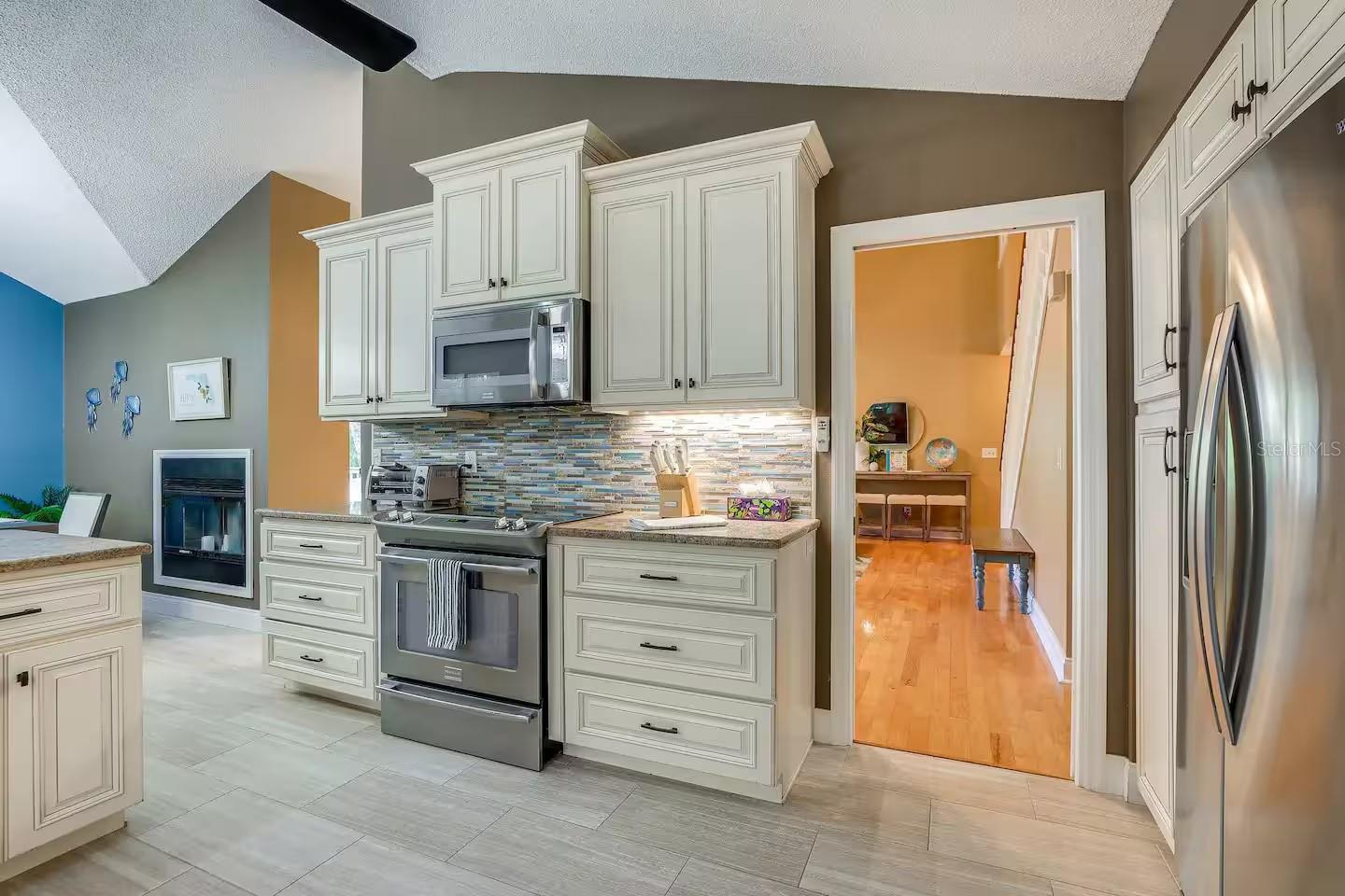 HARBOR VIEW 4 - Residential