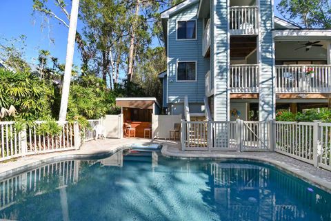 Photo of 13837 76th Avenue, Seminole, FL 33776 (MLS # TB8459837)