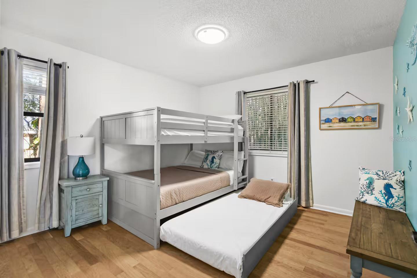 HARBOR VIEW 4 - Residential