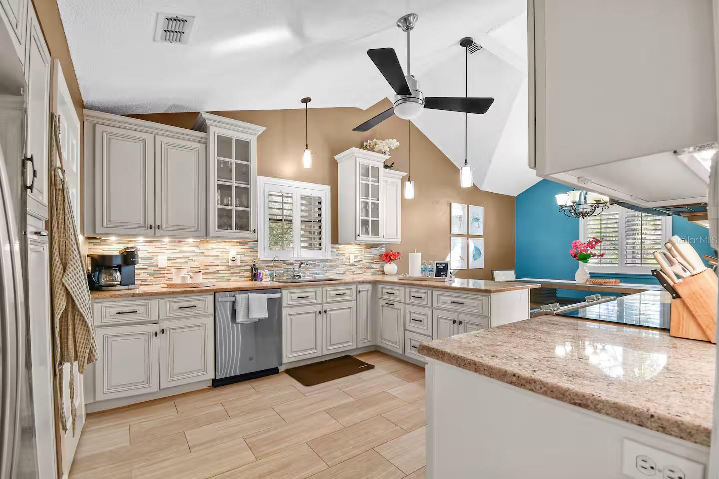 HARBOR VIEW 4 - Residential