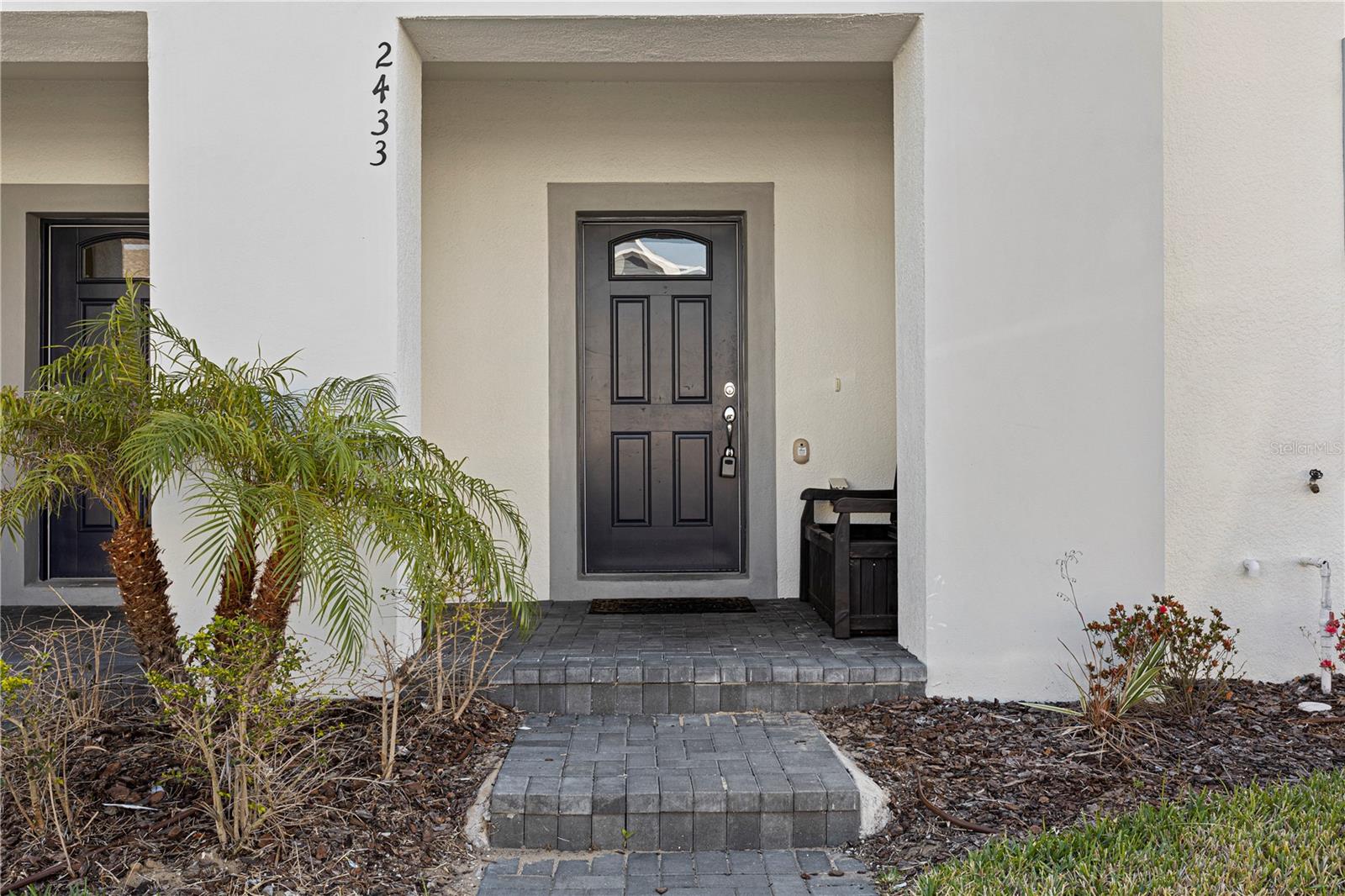 2433 DUBAI STREET
