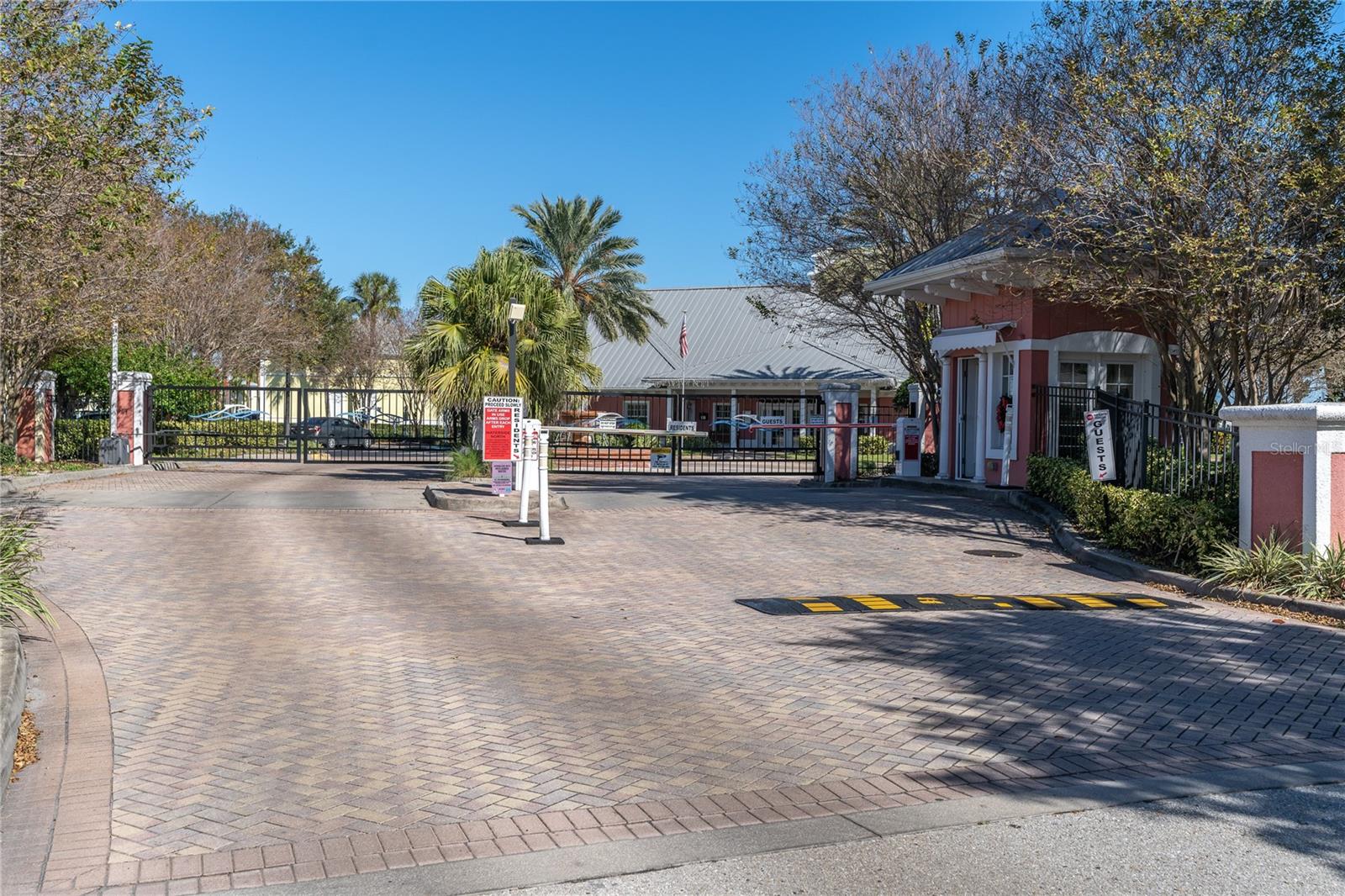 237 SEAHORSE DRIVE SE H