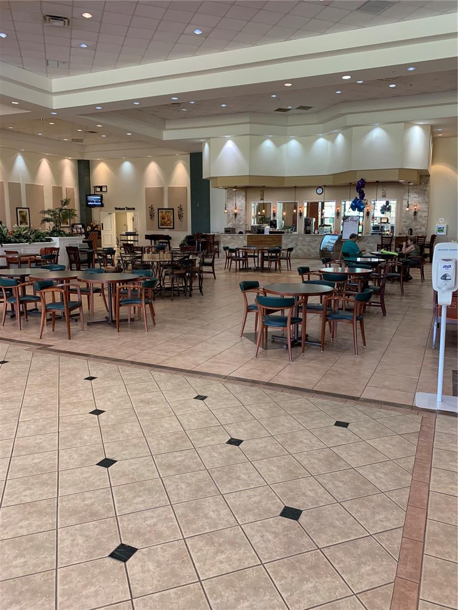 SUN CITY CENTER - RICHMOND VILLAS AT KINGS POINT - Residential