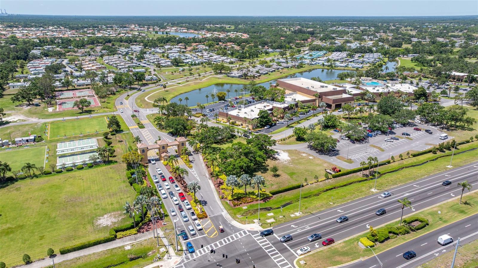 SUN CITY CENTER - RICHMOND VILLAS AT KINGS POINT - Residential