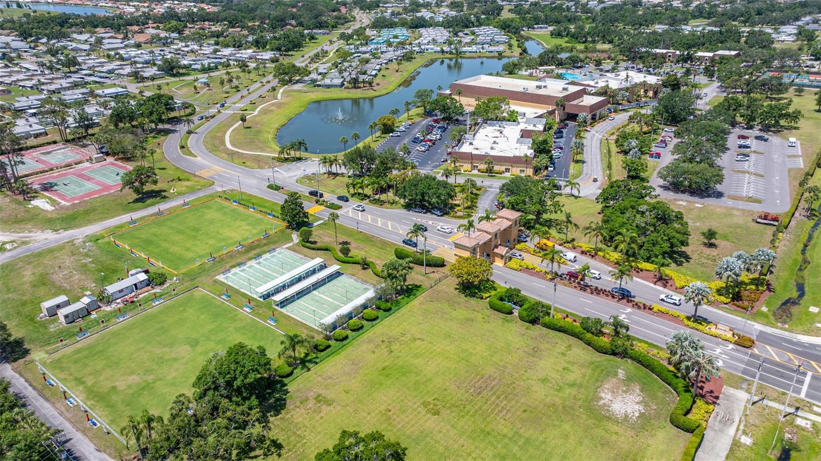 SUN CITY CENTER - RICHMOND VILLAS AT KINGS POINT - Residential