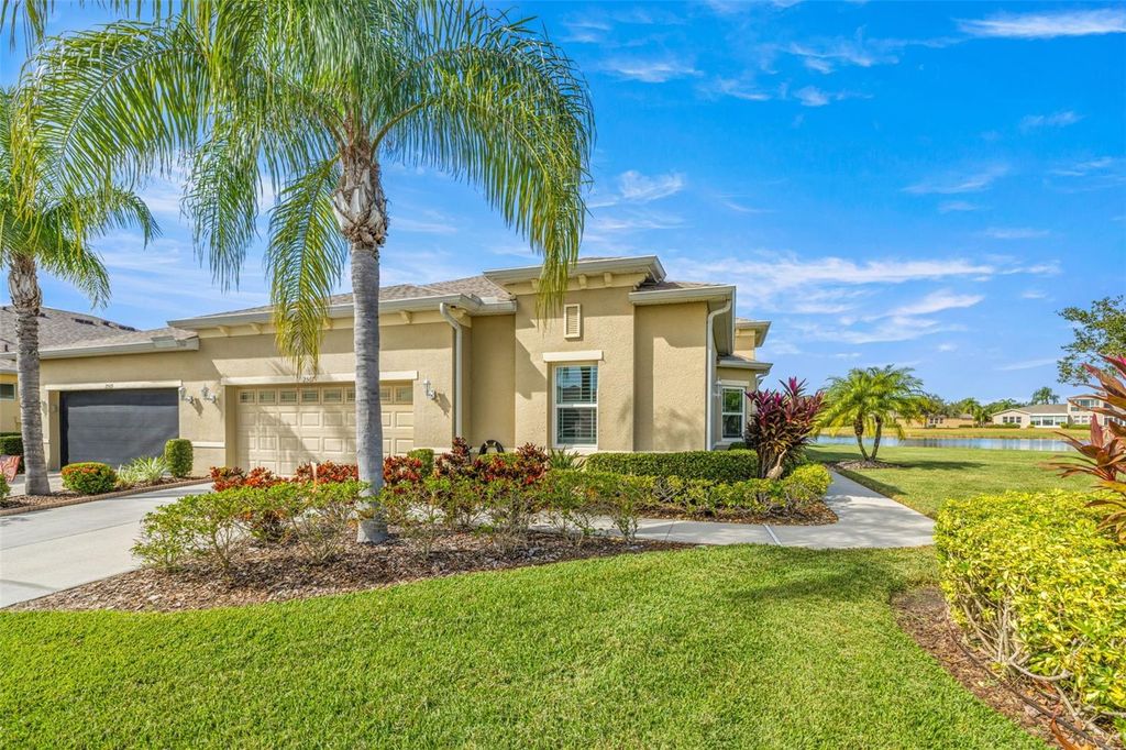 Photo of 2507 Sapphire Greens Lane #32, Sun City Center, FL 33573 (MLS # TB8439122)