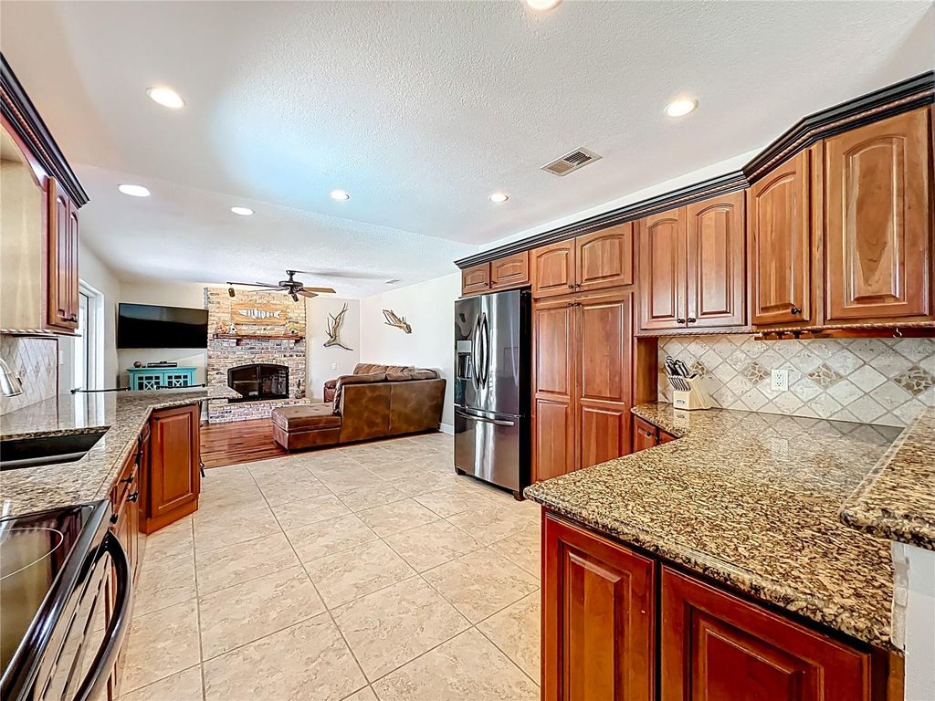 Photo of 1514 Lime Drive, Melbourne, FL 32935 (MLS # O6400215)