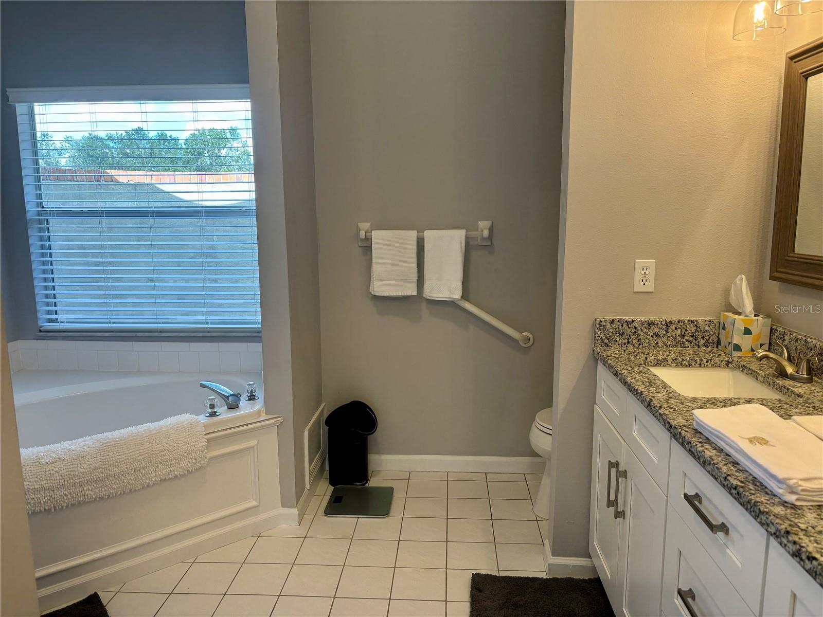 BERN CREEK THE RANCHES AT - Residential Lease