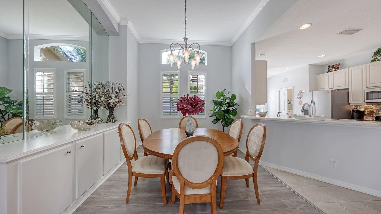 CARRIAGE RUN AT UNIVERSITY PLACE - Residential