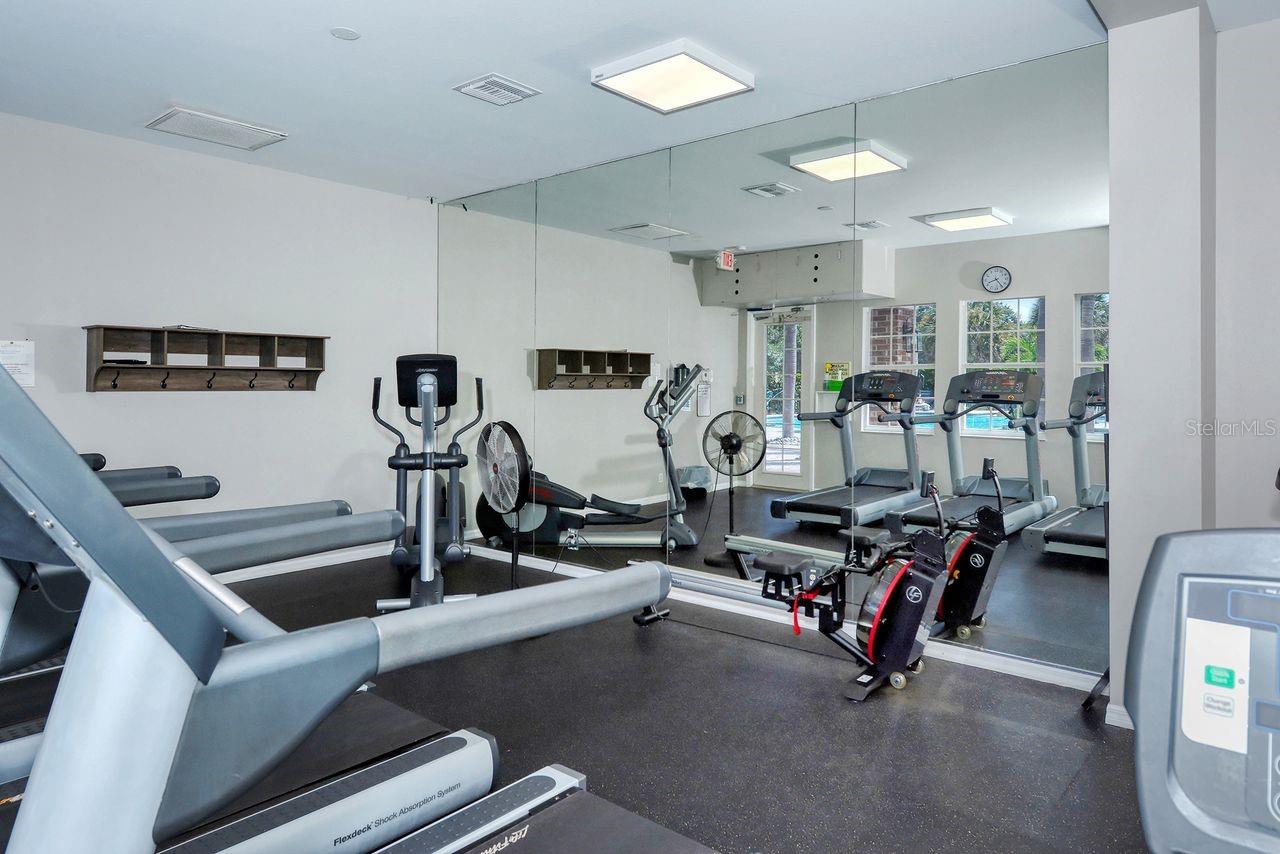 CARRIAGE RUN AT UNIVERSITY PLACE - Residential