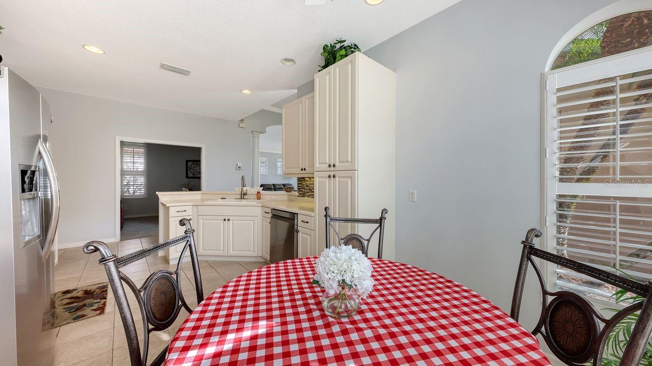 CARRIAGE RUN AT UNIVERSITY PLACE - Residential