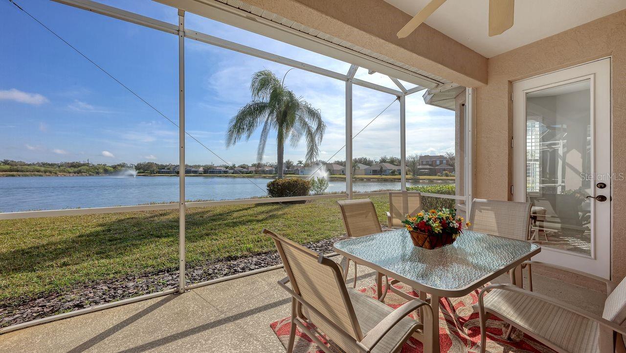 CARRIAGE RUN AT UNIVERSITY PLACE - Residential