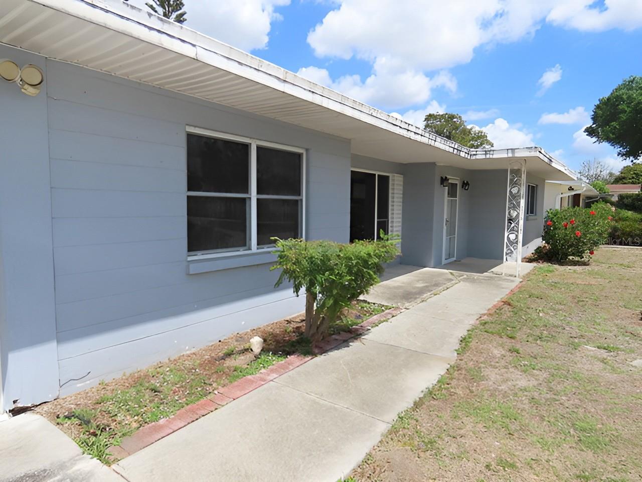 2447 FOSTER LANE