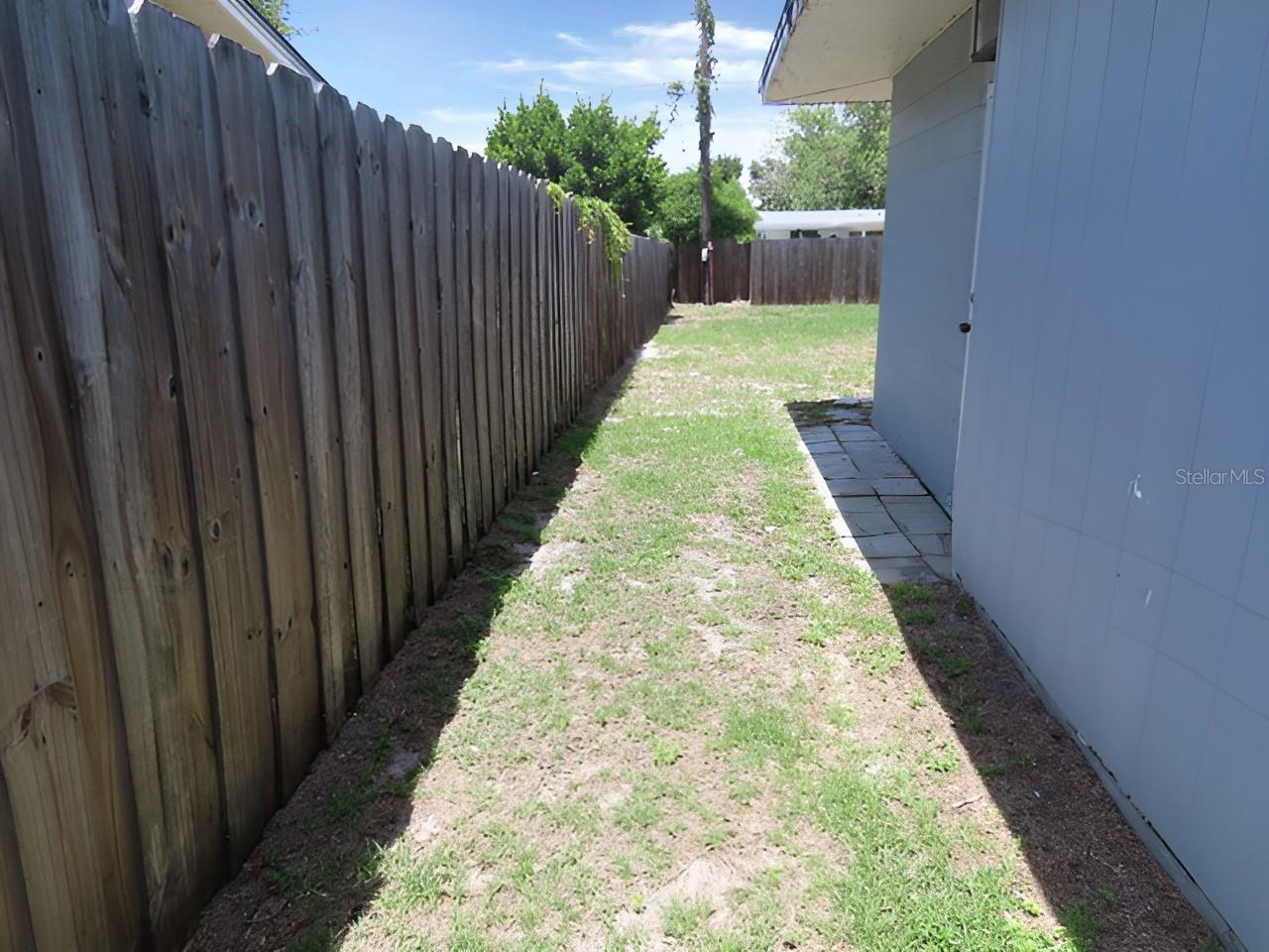2447 FOSTER LANE