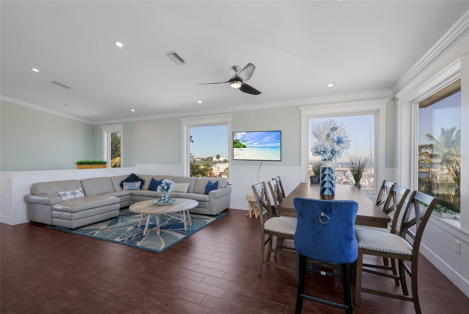 CORRECTED PLAT OF AZURE SHORES - Residential